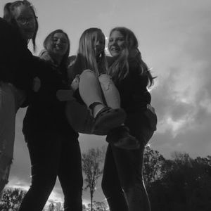 Meet your Posher, Shilohio